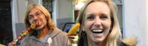 Two tourists with pinchos